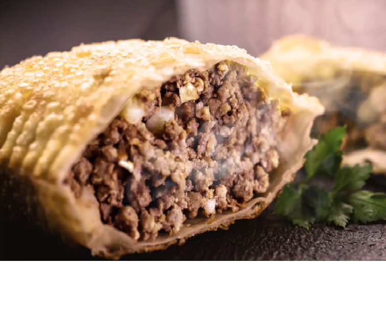 Pastel Carne com queijo